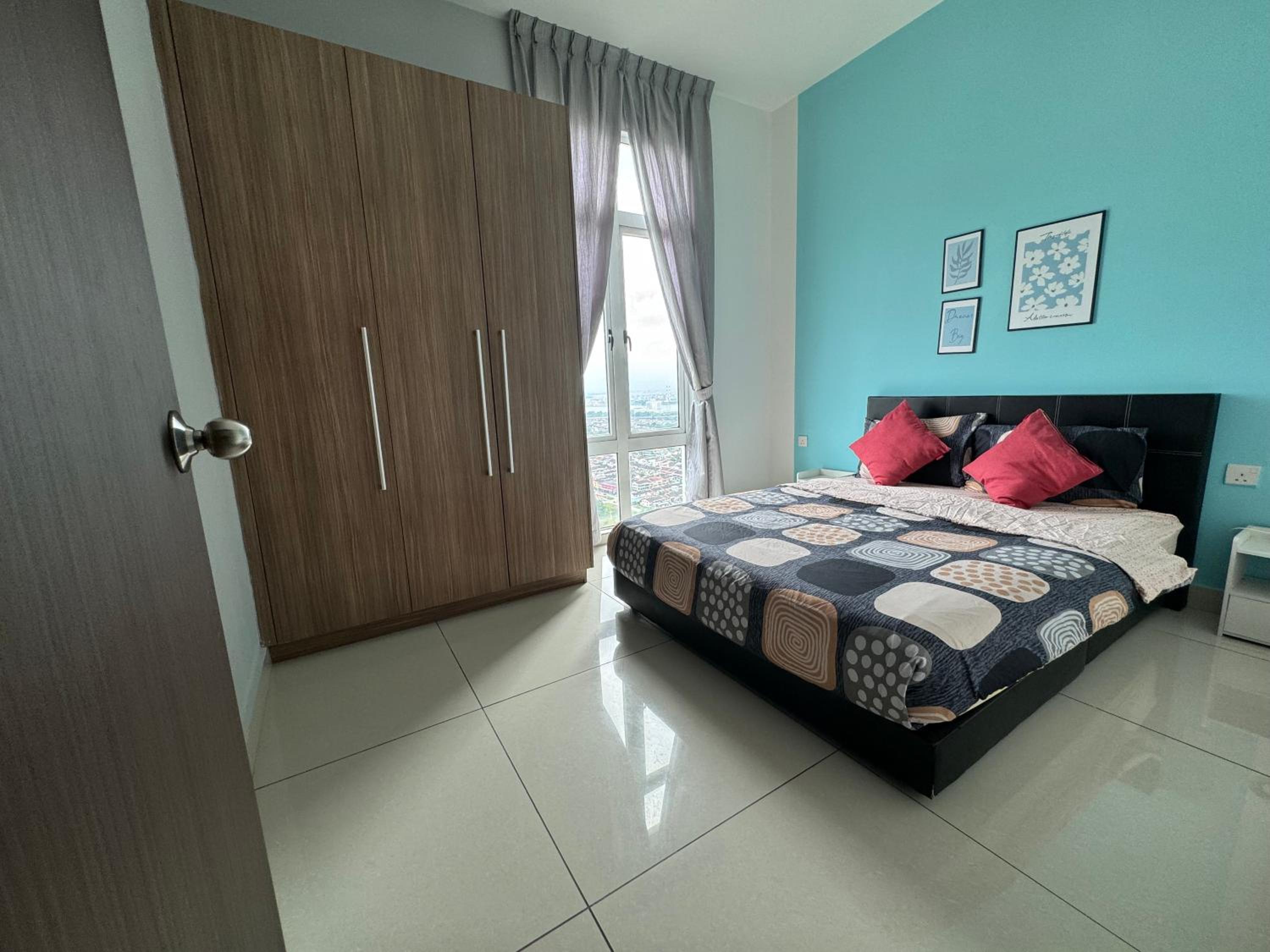 JB City Shopping Mall Apartment