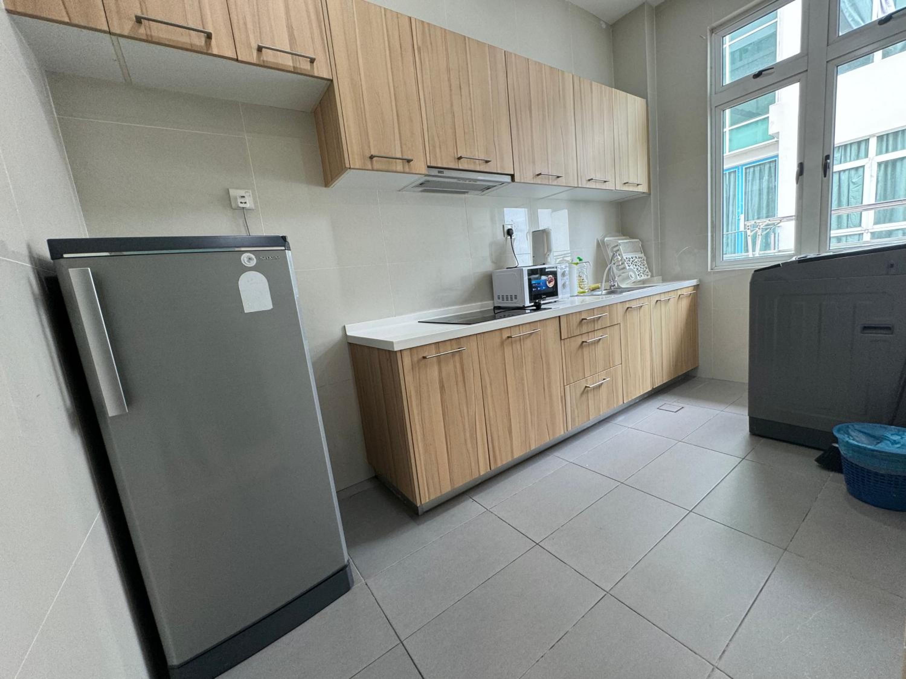 JB City Shopping Mall Apartment