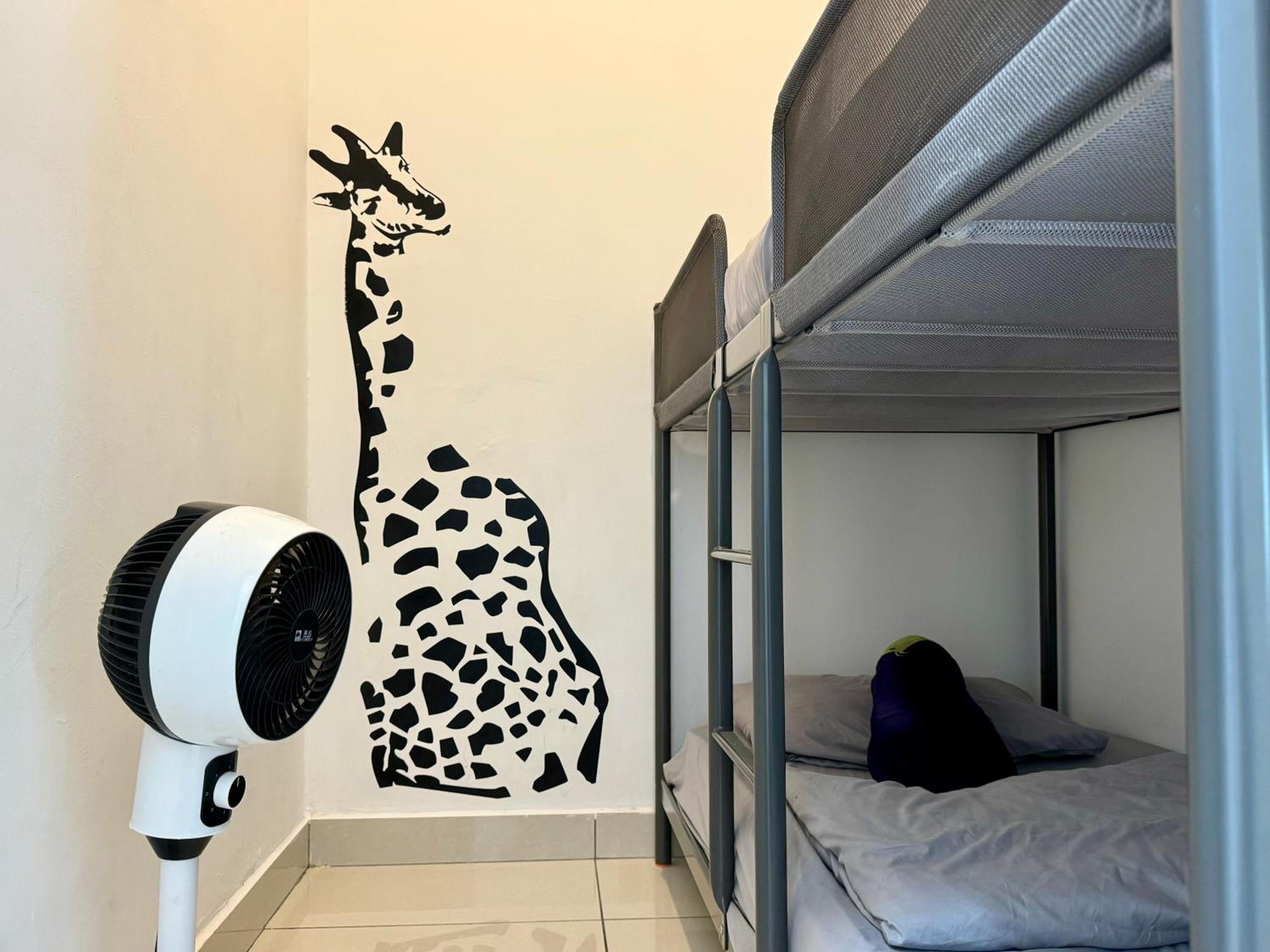 JB City Shopping Mall Apartment