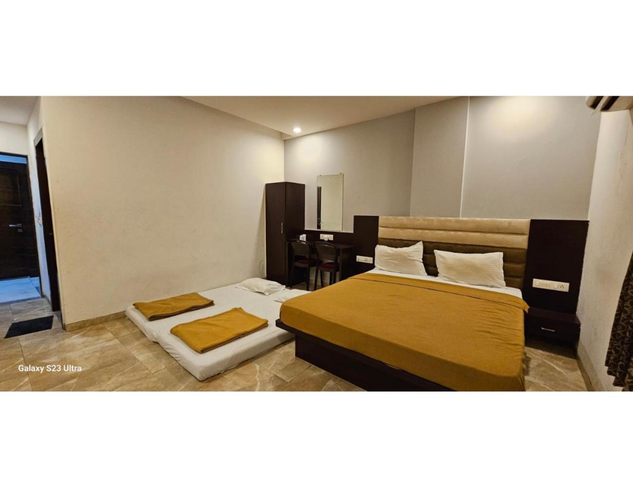 Hotel Narmada, Kevadia, Narmada view 3