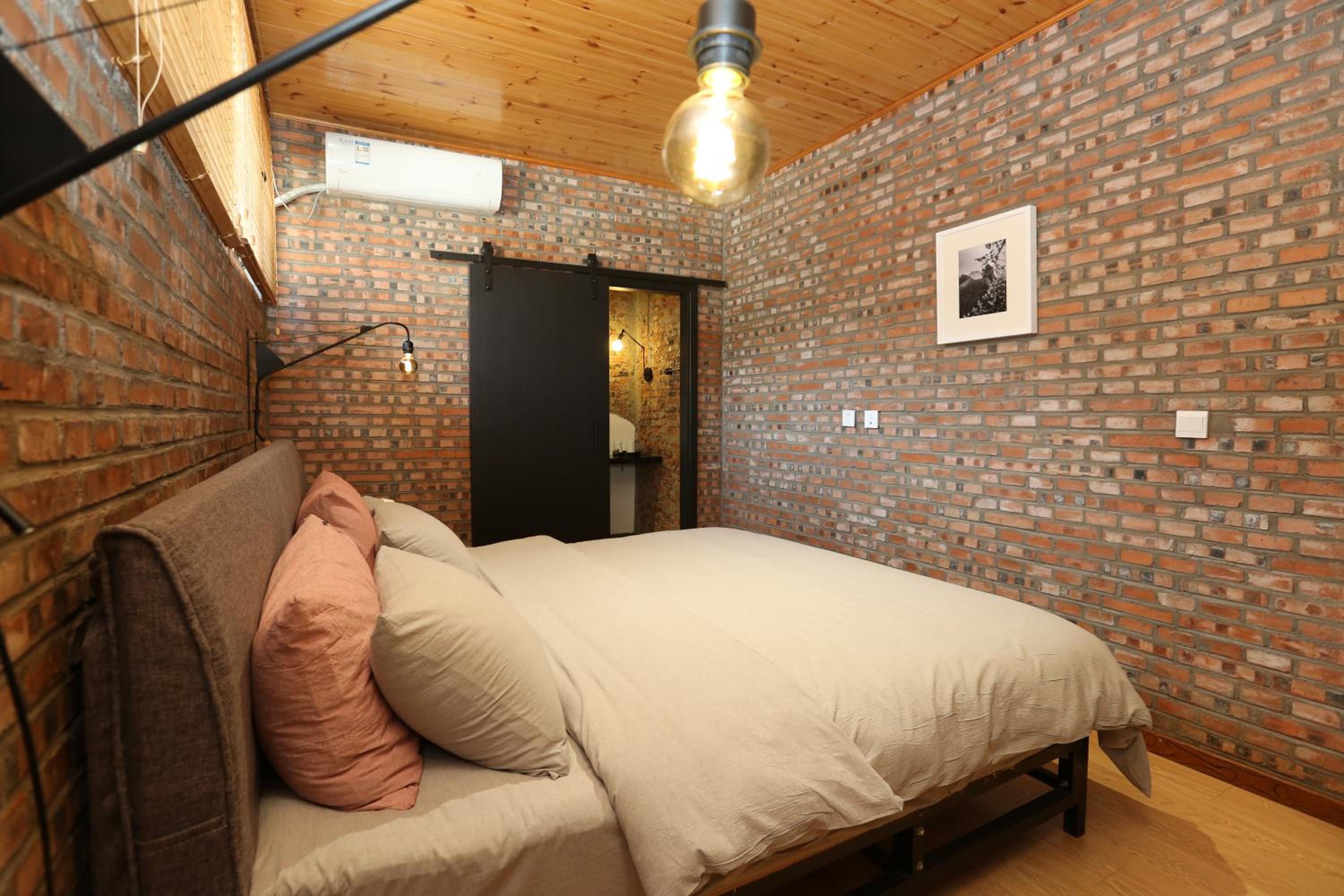 Beijing MutianyuGreat Wall Let'sgo Hotel&Bar