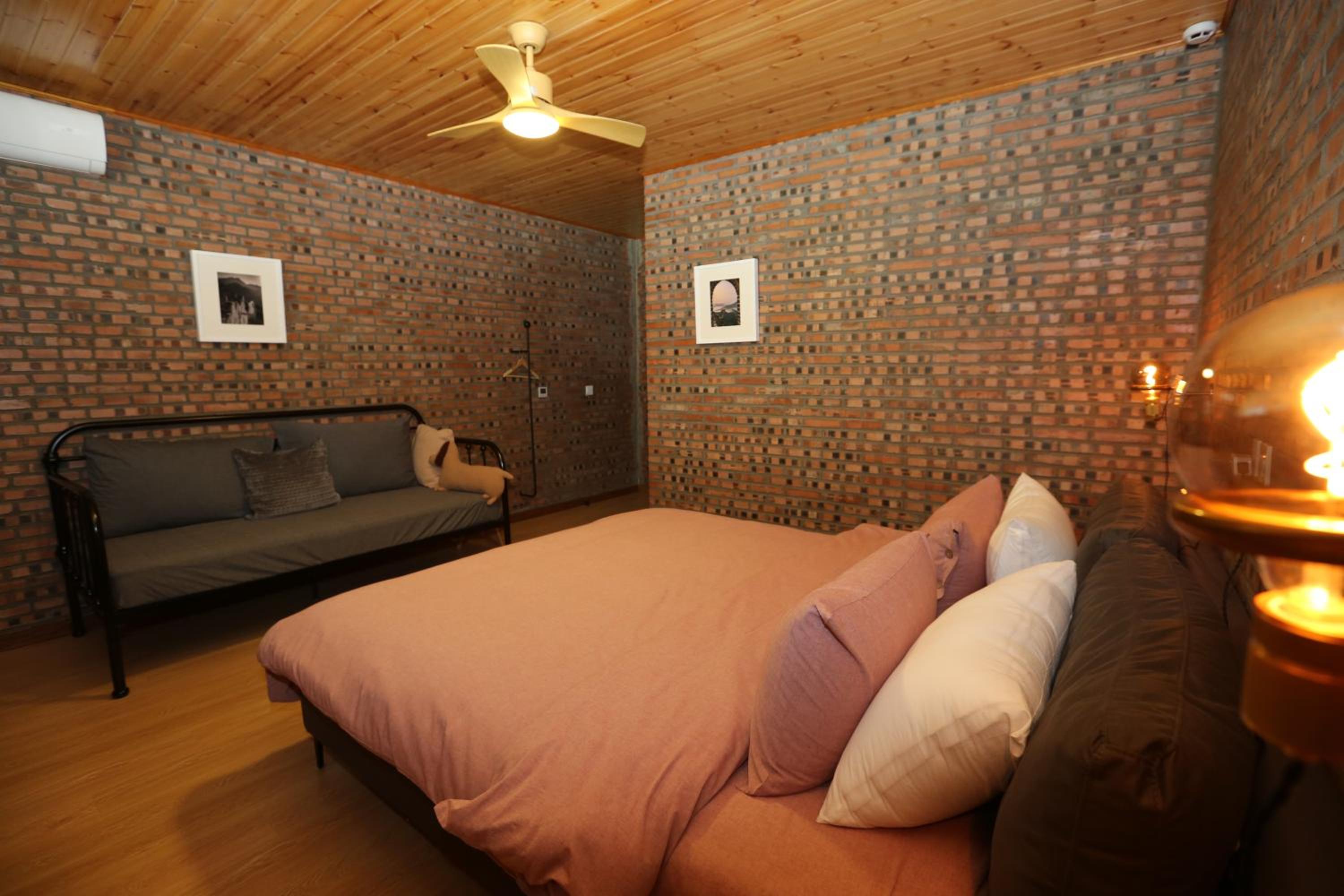 Beijing MutianyuGreat Wall Let'sgo Hotel&Bar