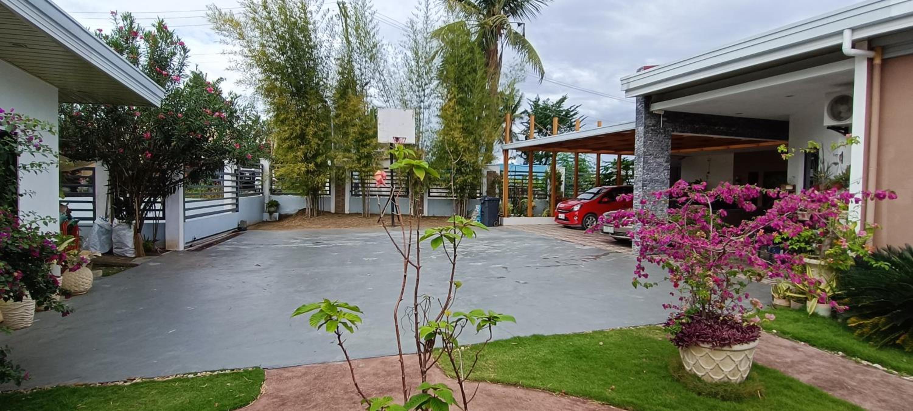 Seaview Residence Garden Room1 view 2