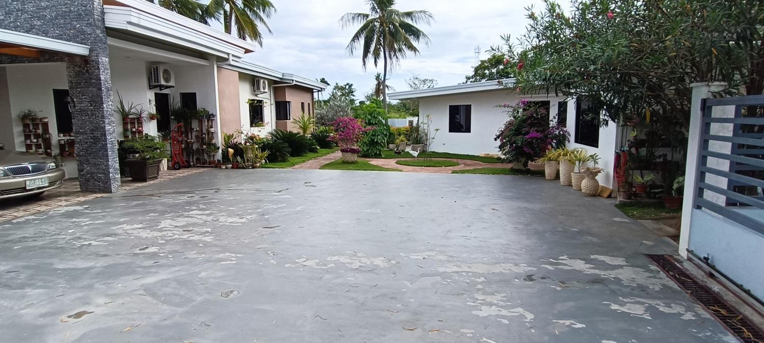 Seaview Residence Garden Room1 view 4