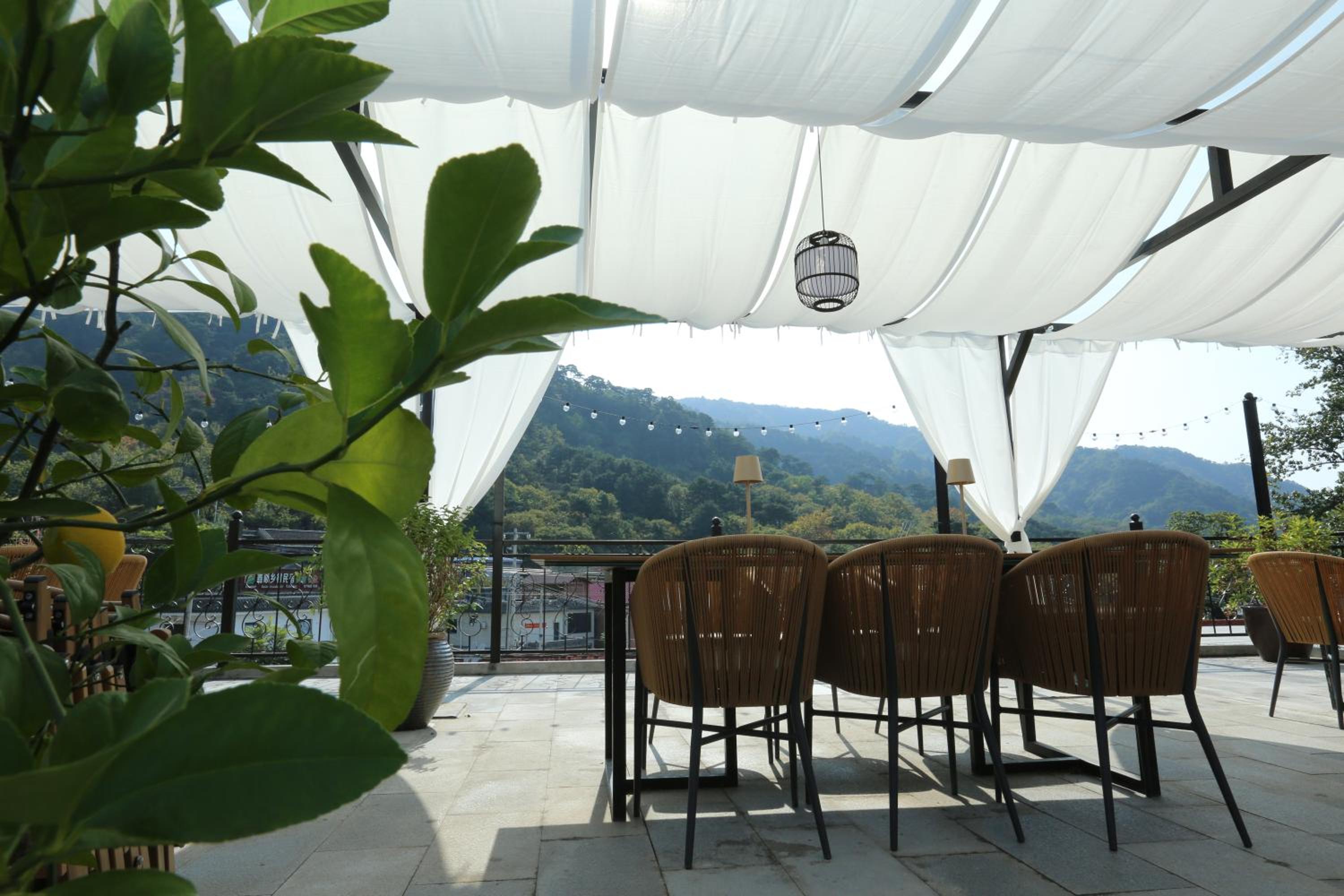 Beijing MutianyuGreat Wall Let'sgo Hotel&Bar