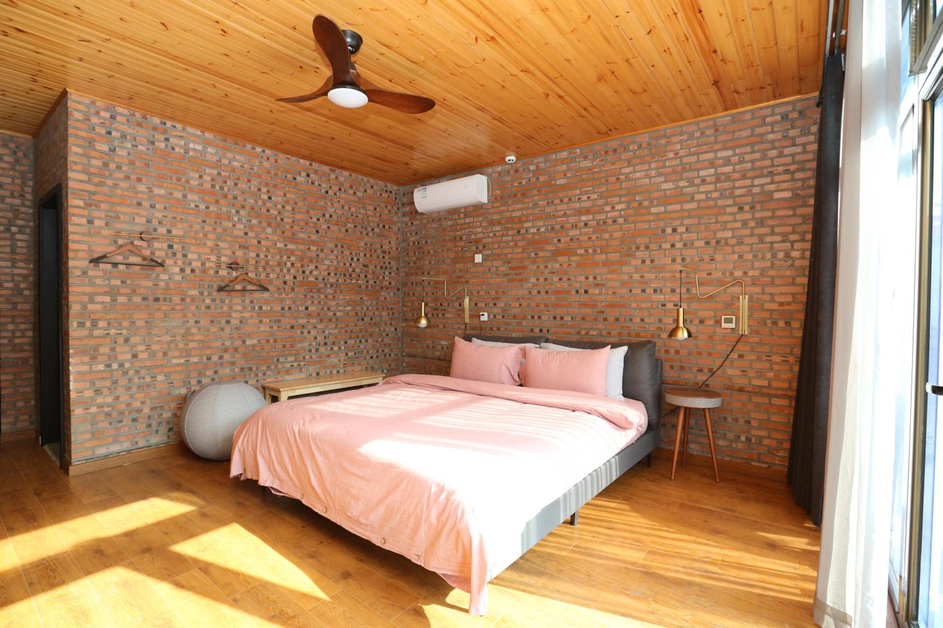 Beijing MutianyuGreat Wall Let'sgo Hotel&Bar