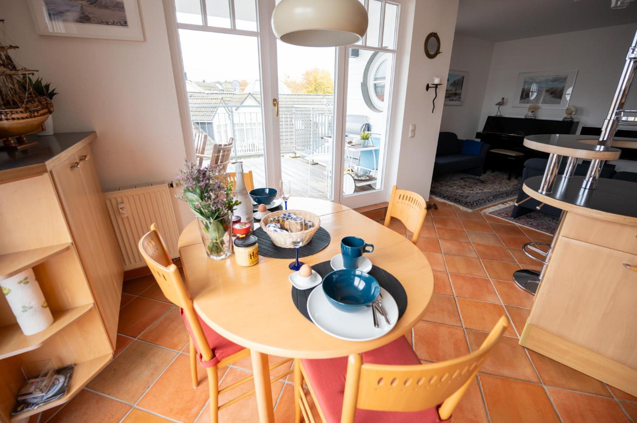 Villa Düne mit großer Sonnenterrasse, Kamin, Wlan und Tiefgarage für 2-4 Personen