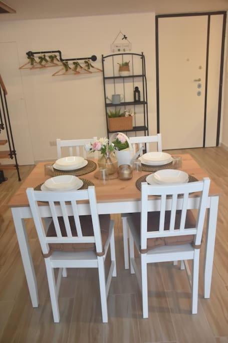 SoStare BnB Molfetta en Molfetta — dining