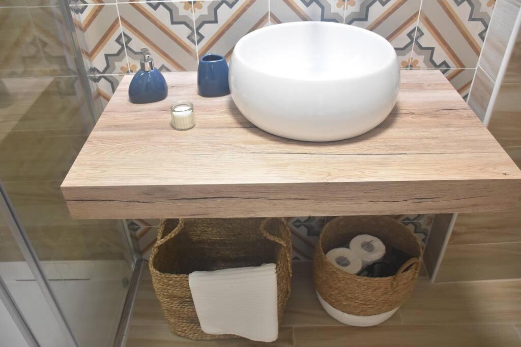 SoStare BnB Molfetta en Molfetta — bathroom