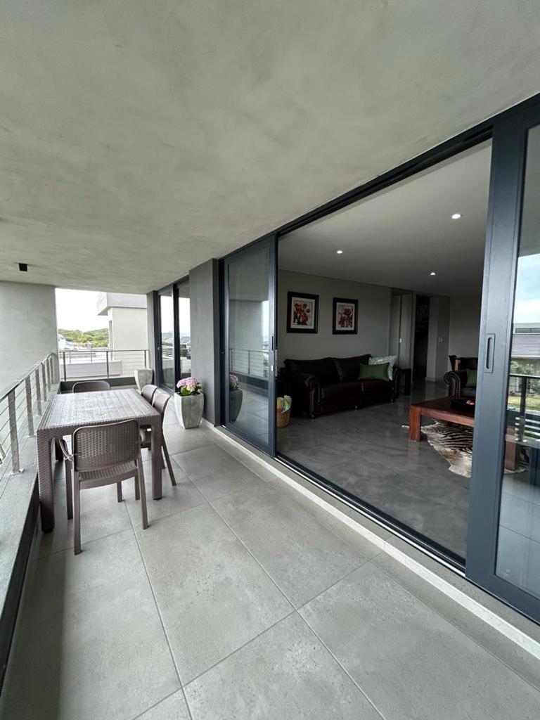 Spacious Beach Breakaway view 3
