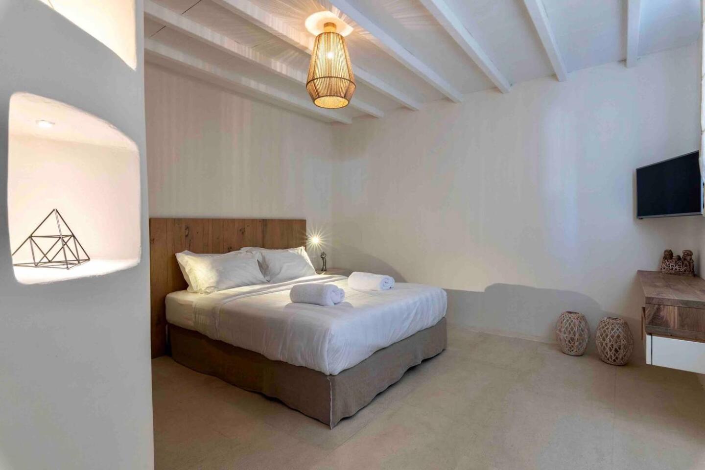 The Blue Diamond photo 4