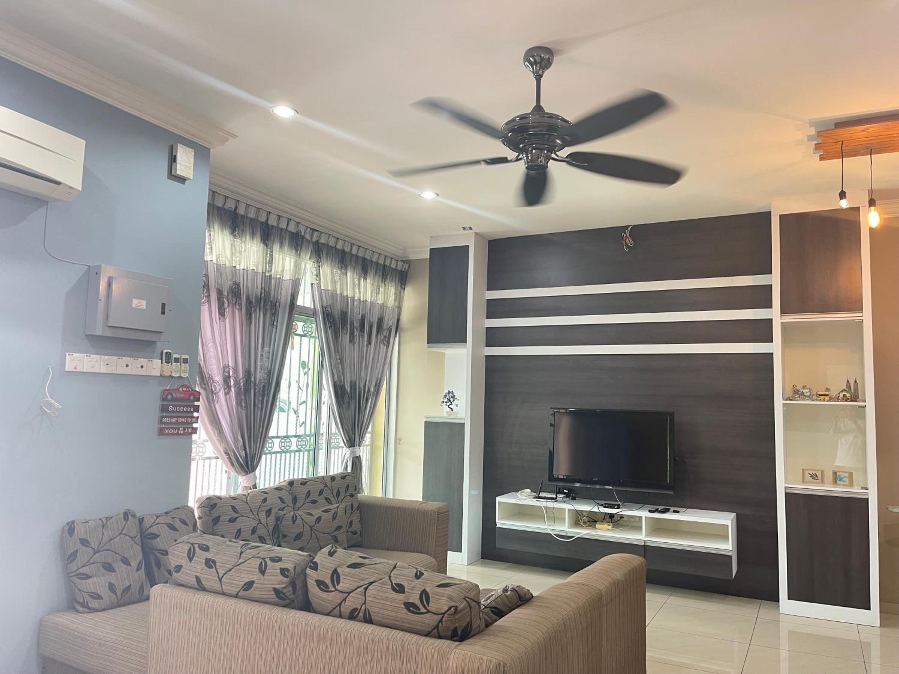 Art Homestay 4 Bedrooms House by Mr Homestay photo 2