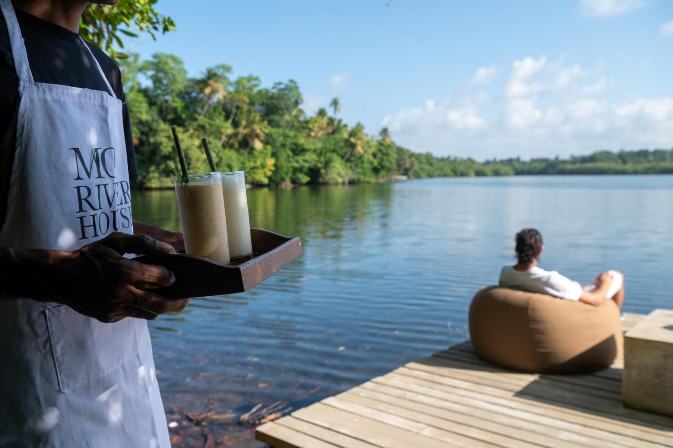MO River House Luxury Villa