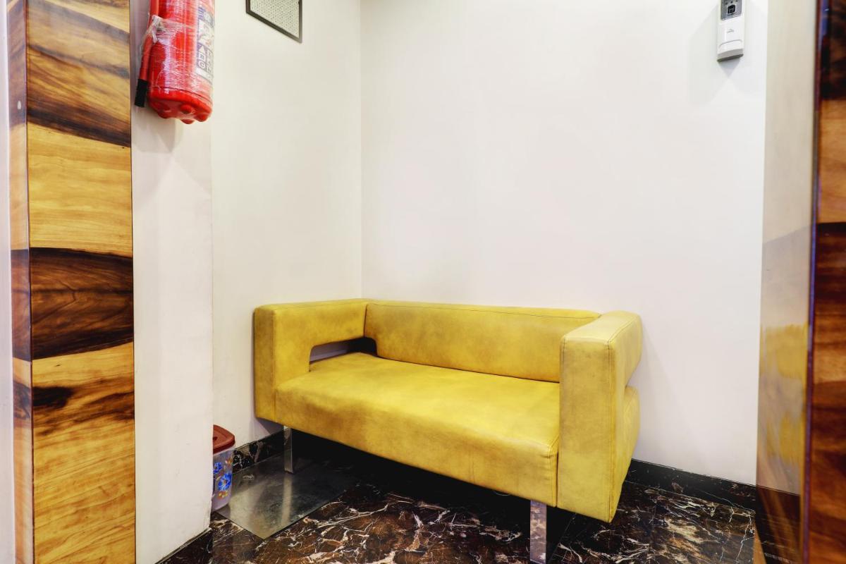 Hotel Shabana - Colaba Causeway view 3