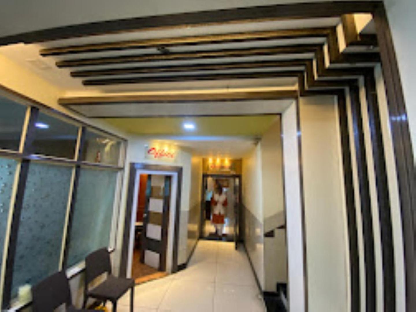 Hotel Radhika Place and City Palace, Parbhani