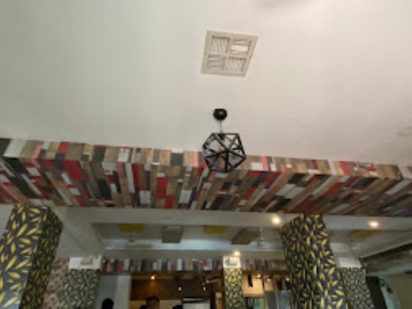 Hotel Radhika Place and City Palace, Parbhani