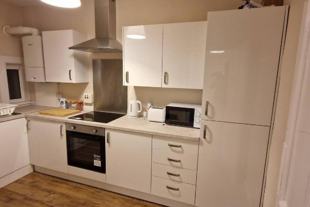 Archillects - Entire Two Bedroom Comfy House view 5