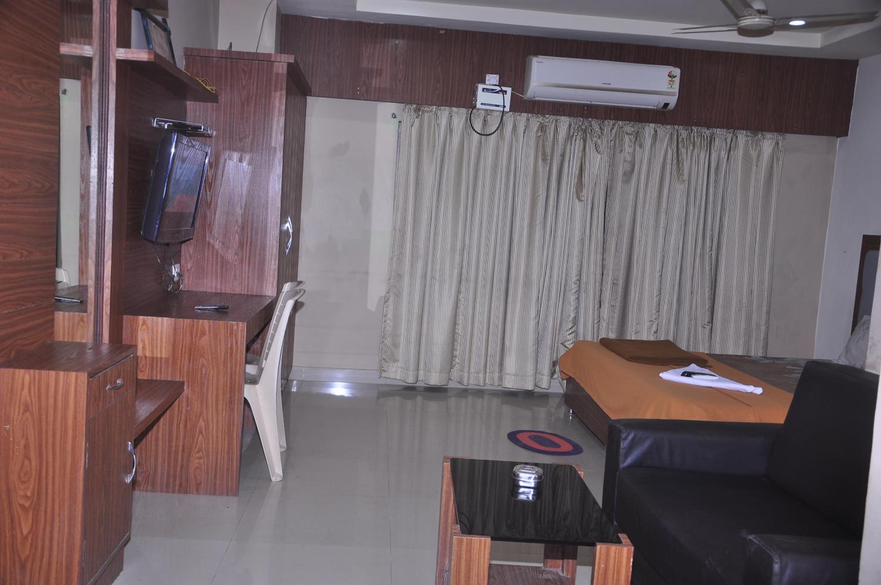 Mahathi Residency