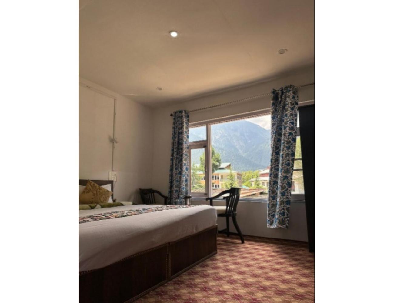 Hotel New Relax Inn, Pahalgam view 4