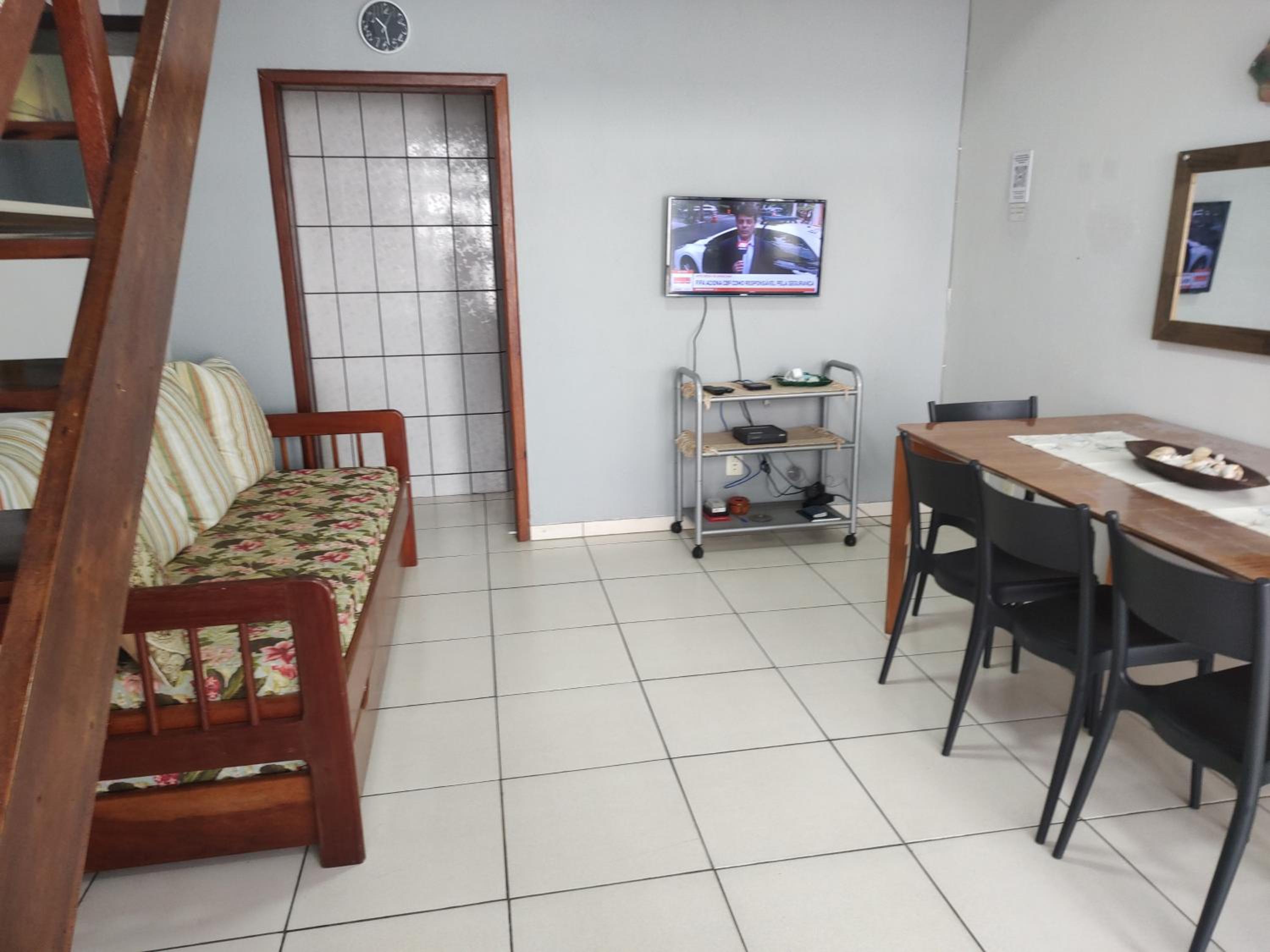 Sobrado no Residencial Mediterrâneo
