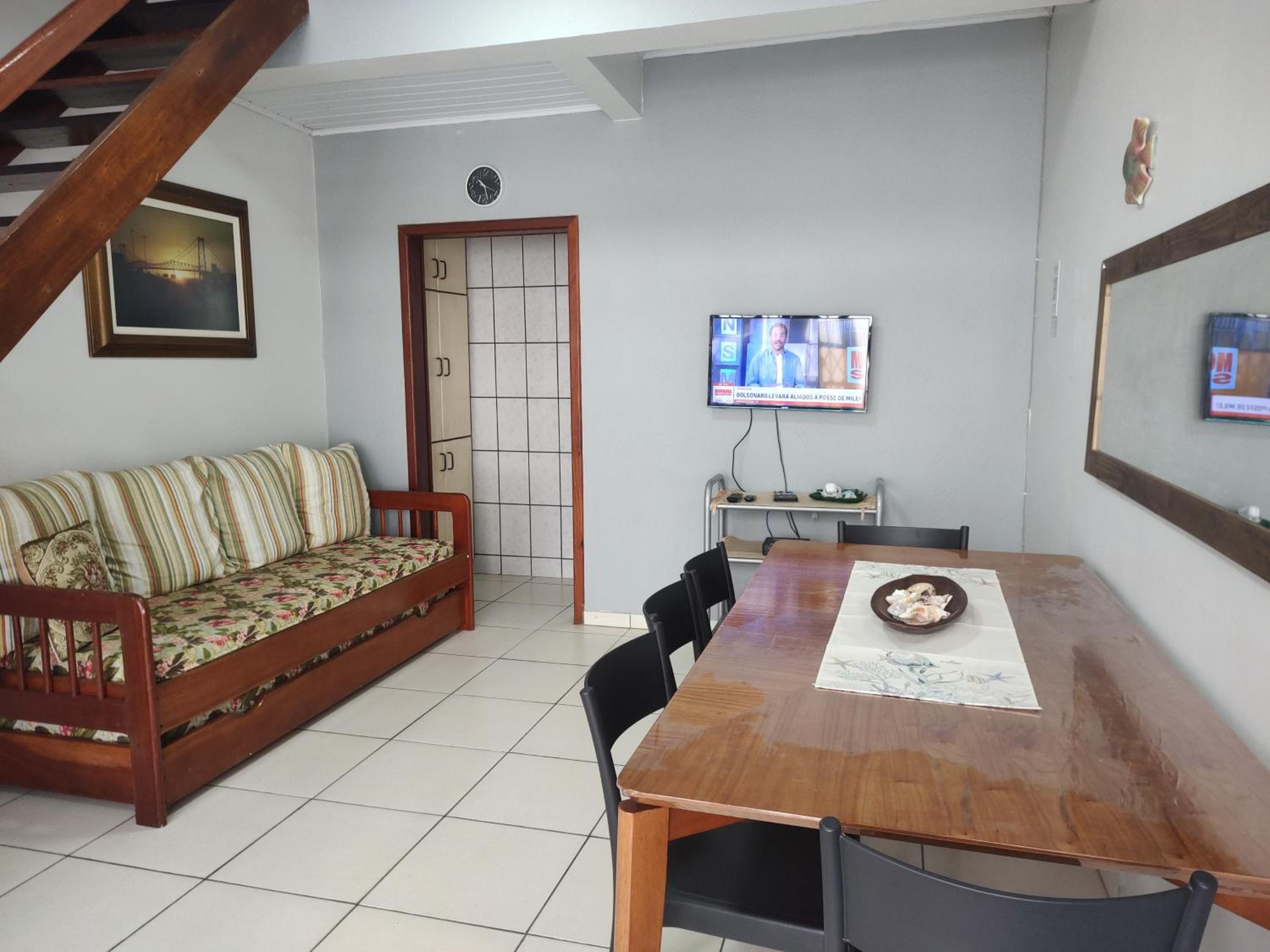 Sobrado no Residencial Mediterrâneo