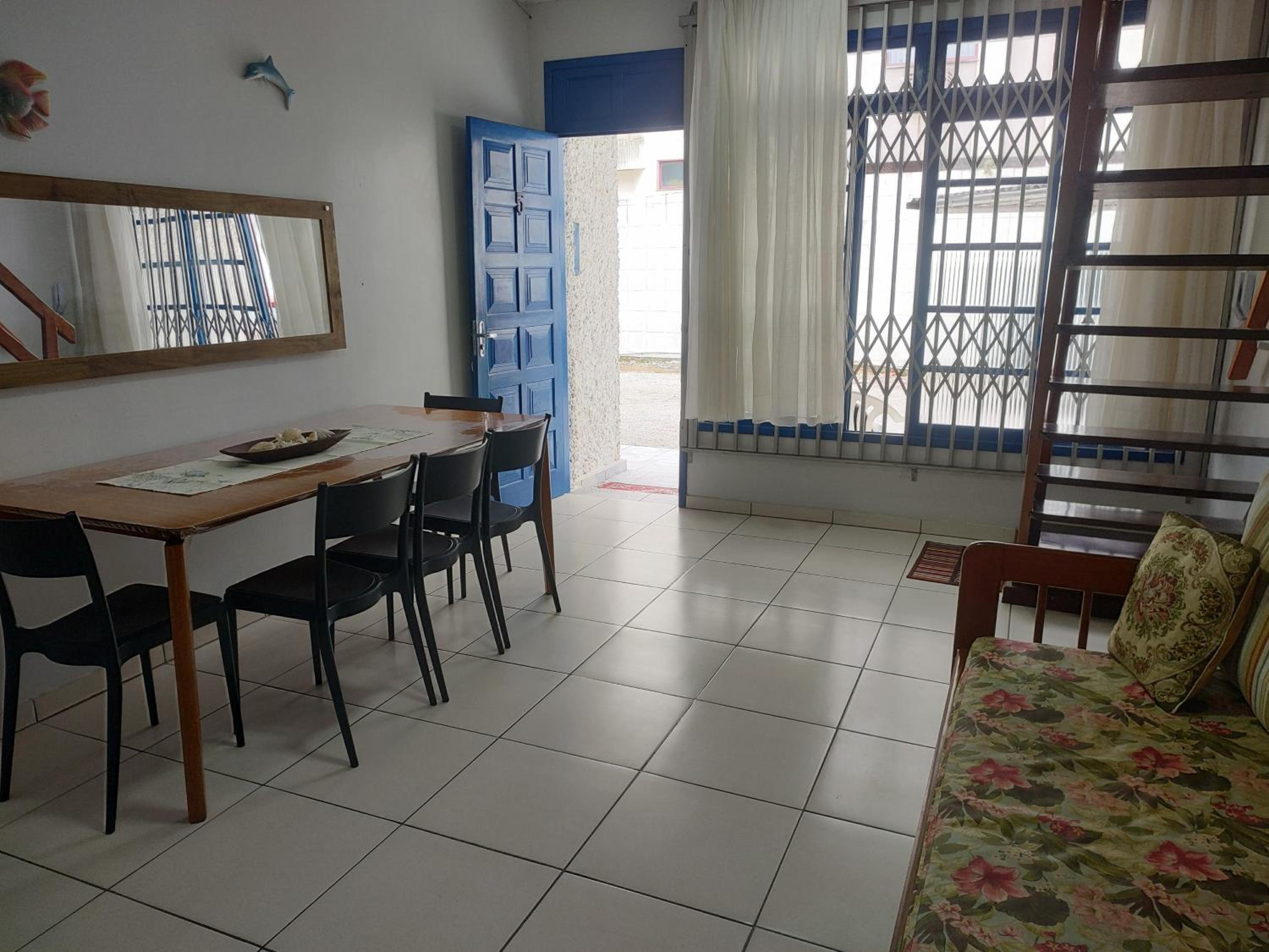 Sobrado no Residencial Mediterrâneo