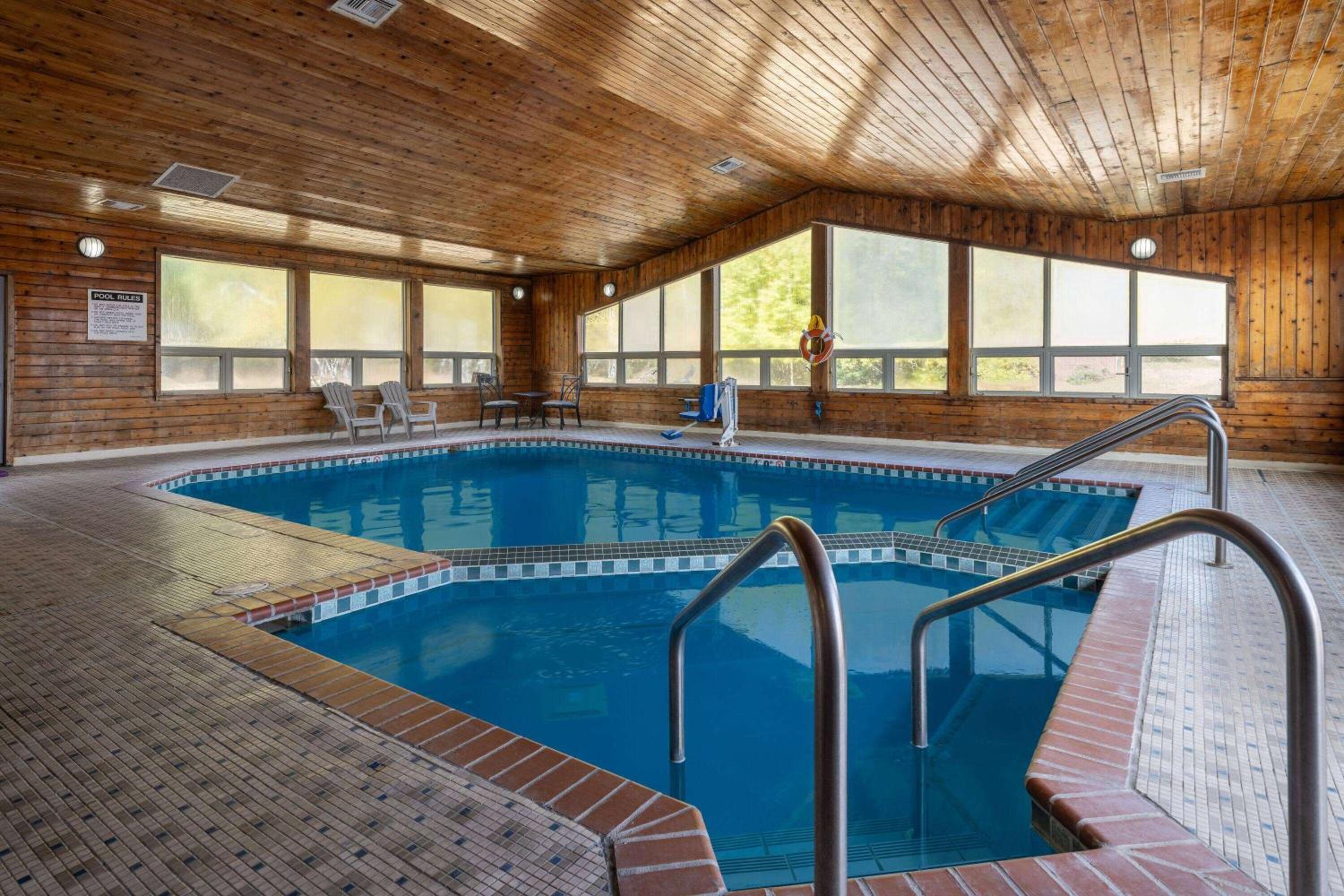 Travelodge by Wyndham Merrill view 4