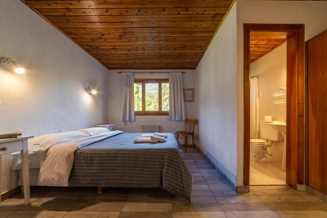 Cabañas y Hosteria Aldea Los Huemules