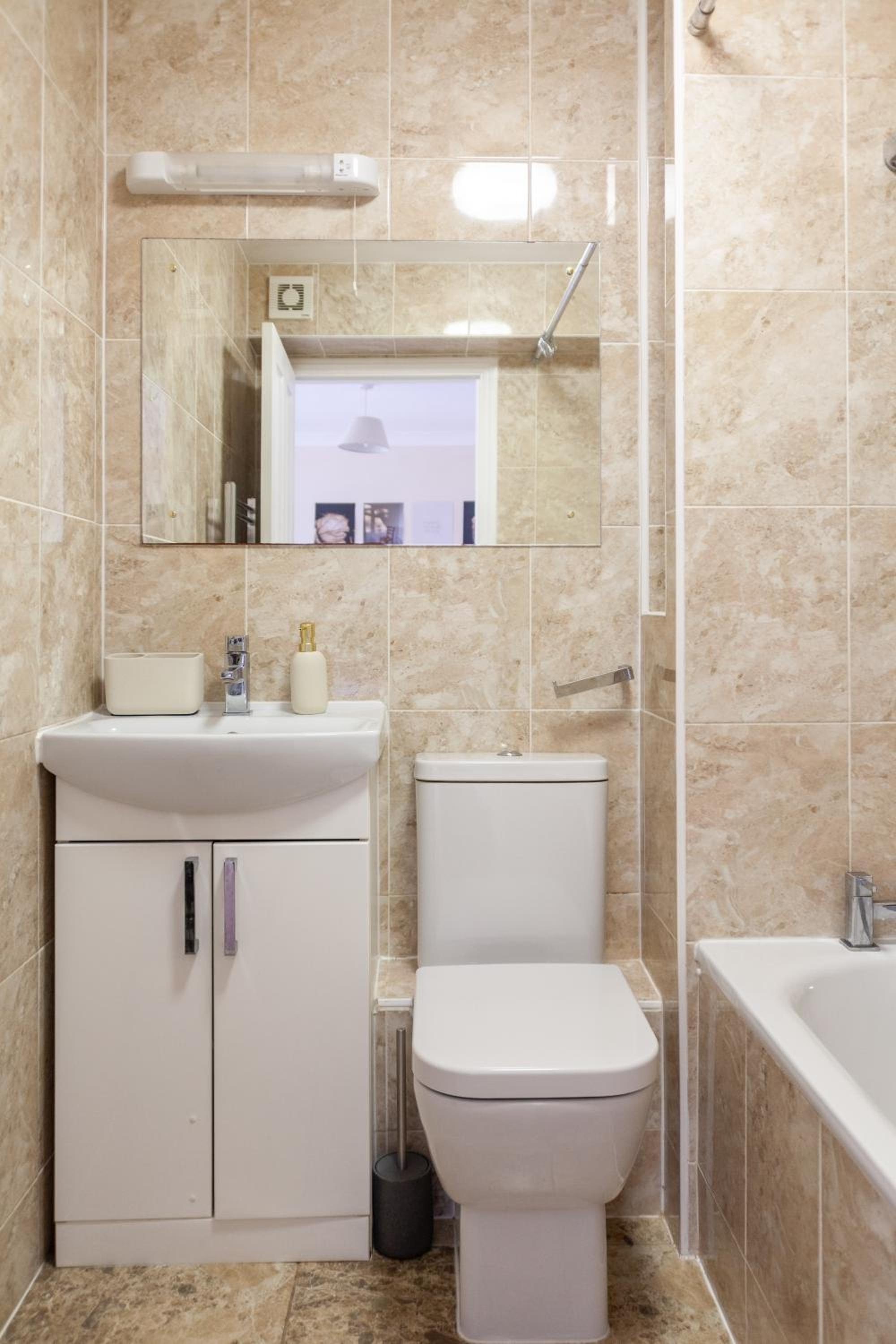 Lovely Studio Flat in Wimbledon w/ Free Parking