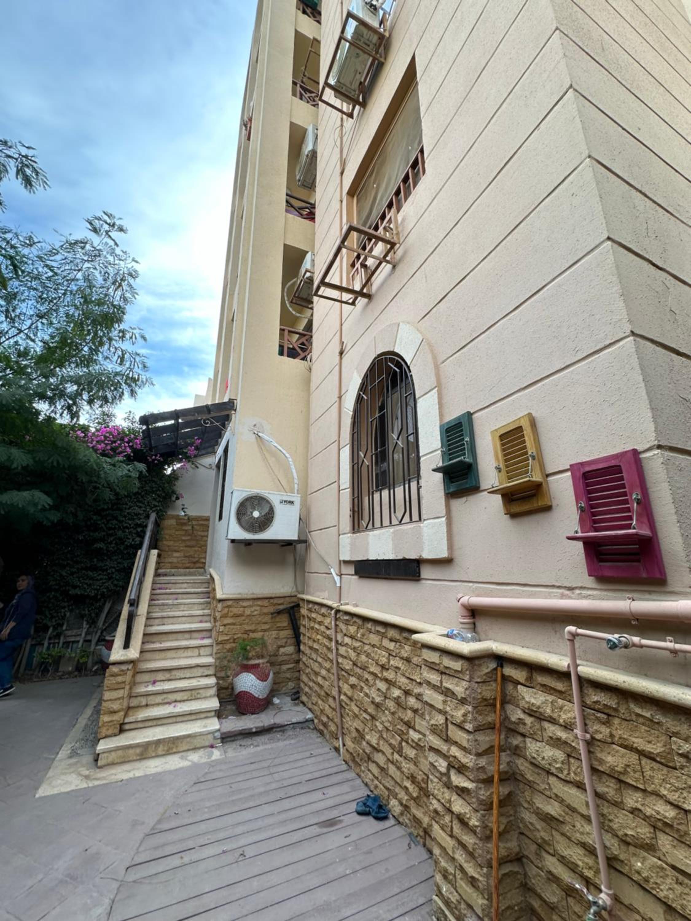 One room apartment with Garden Rehab city