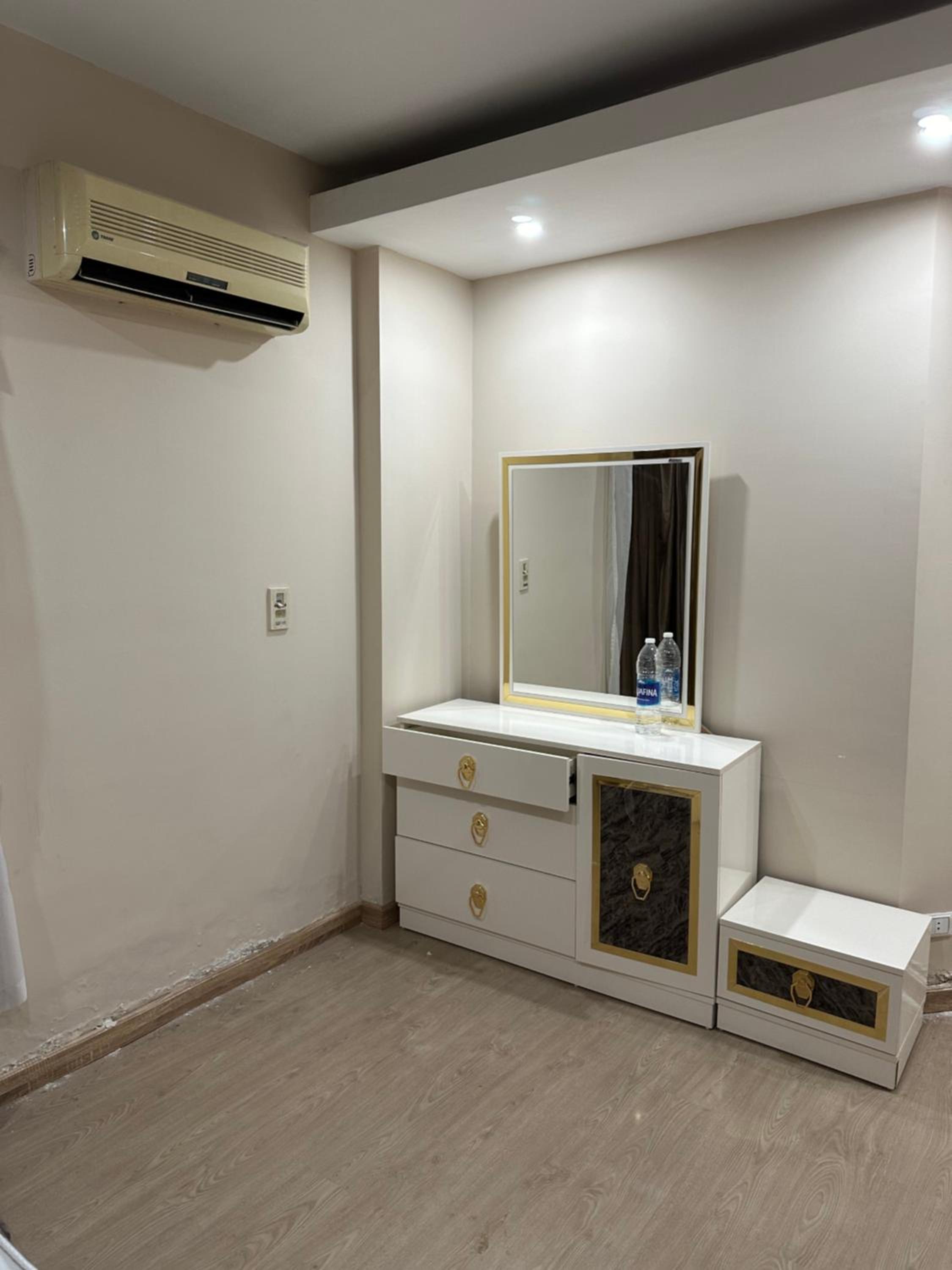 One room apartment with Garden Rehab city