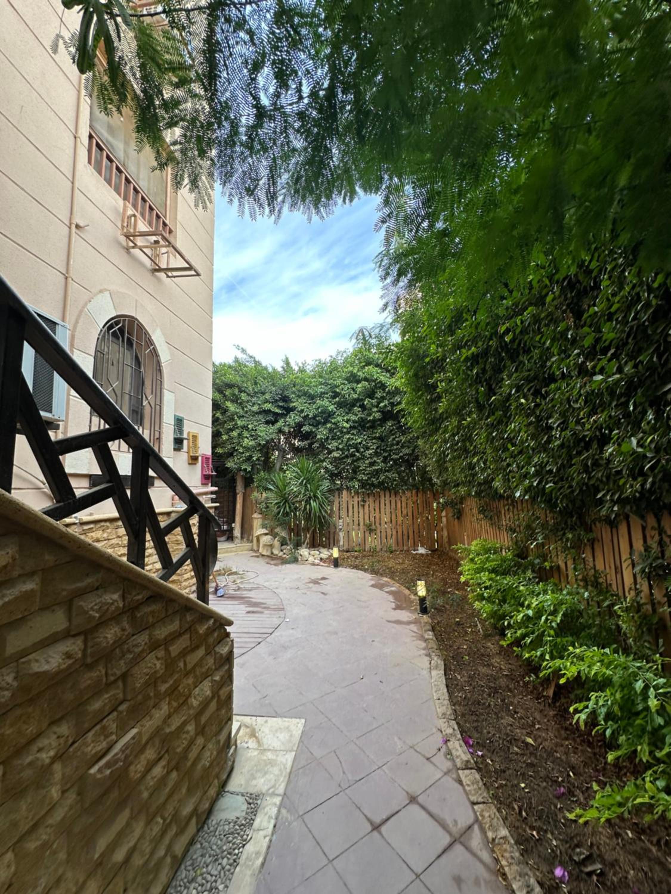 One room apartment with Garden Rehab city