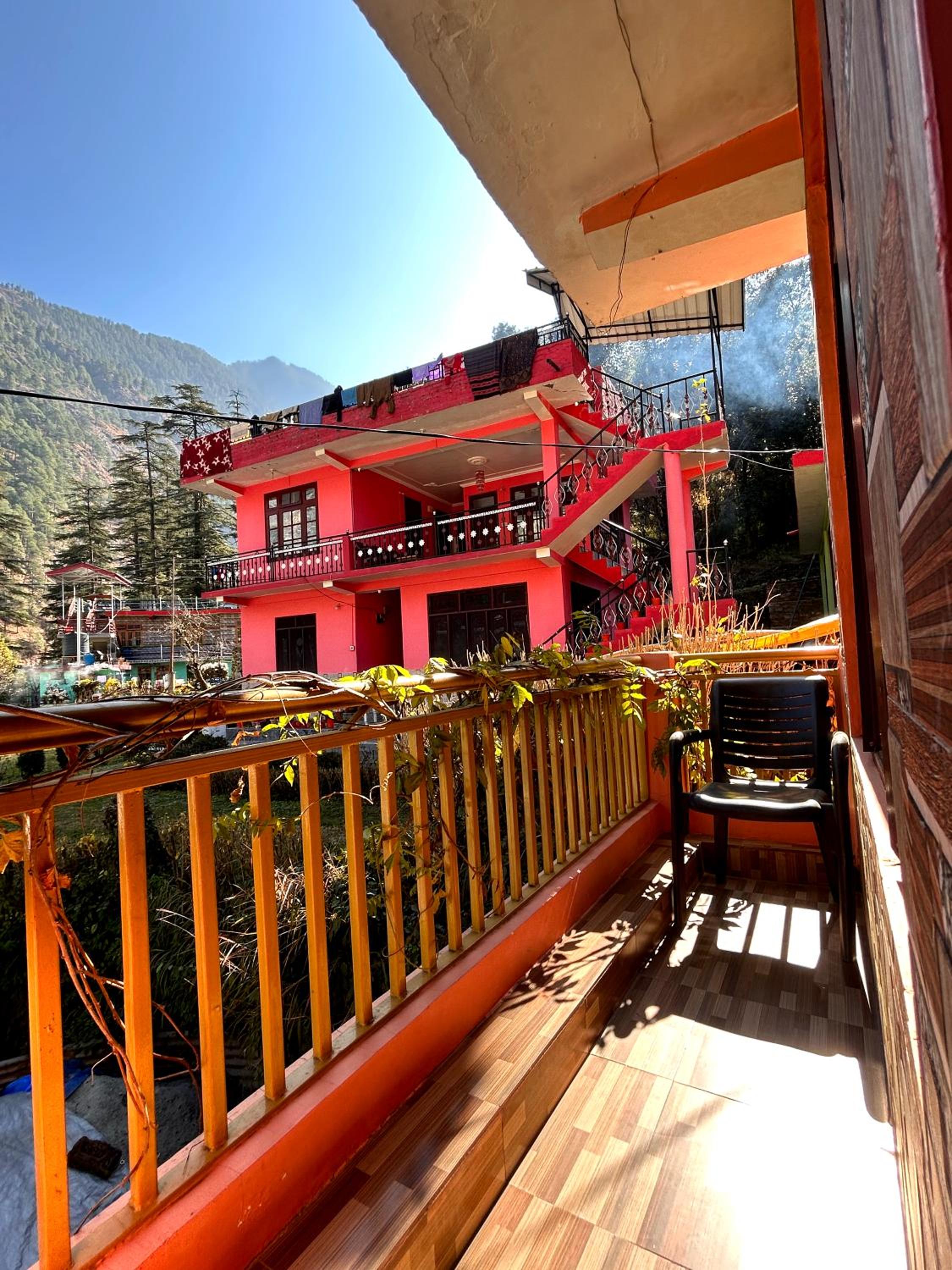 त्रिnity homestay