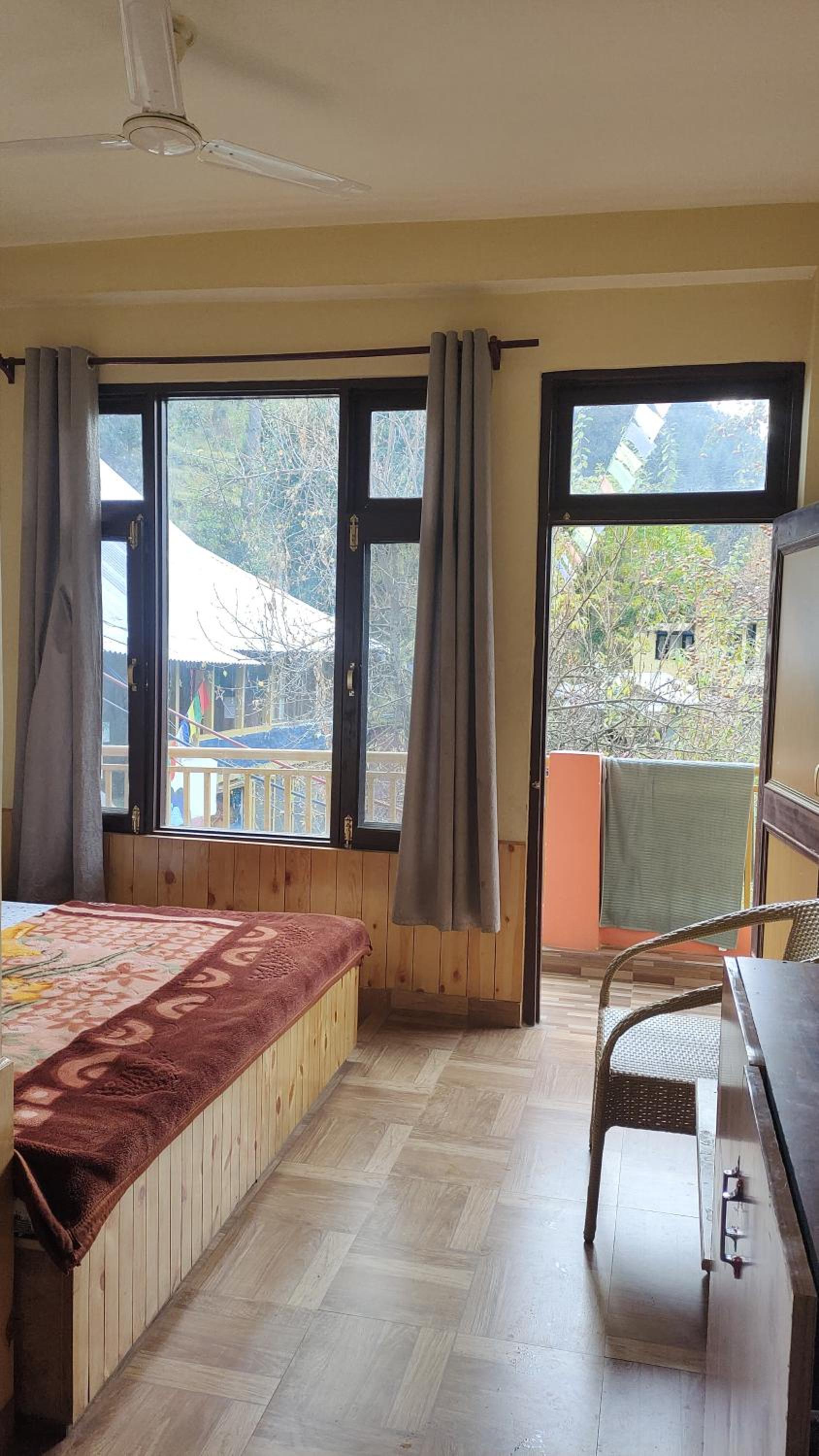 त्रिnity homestay