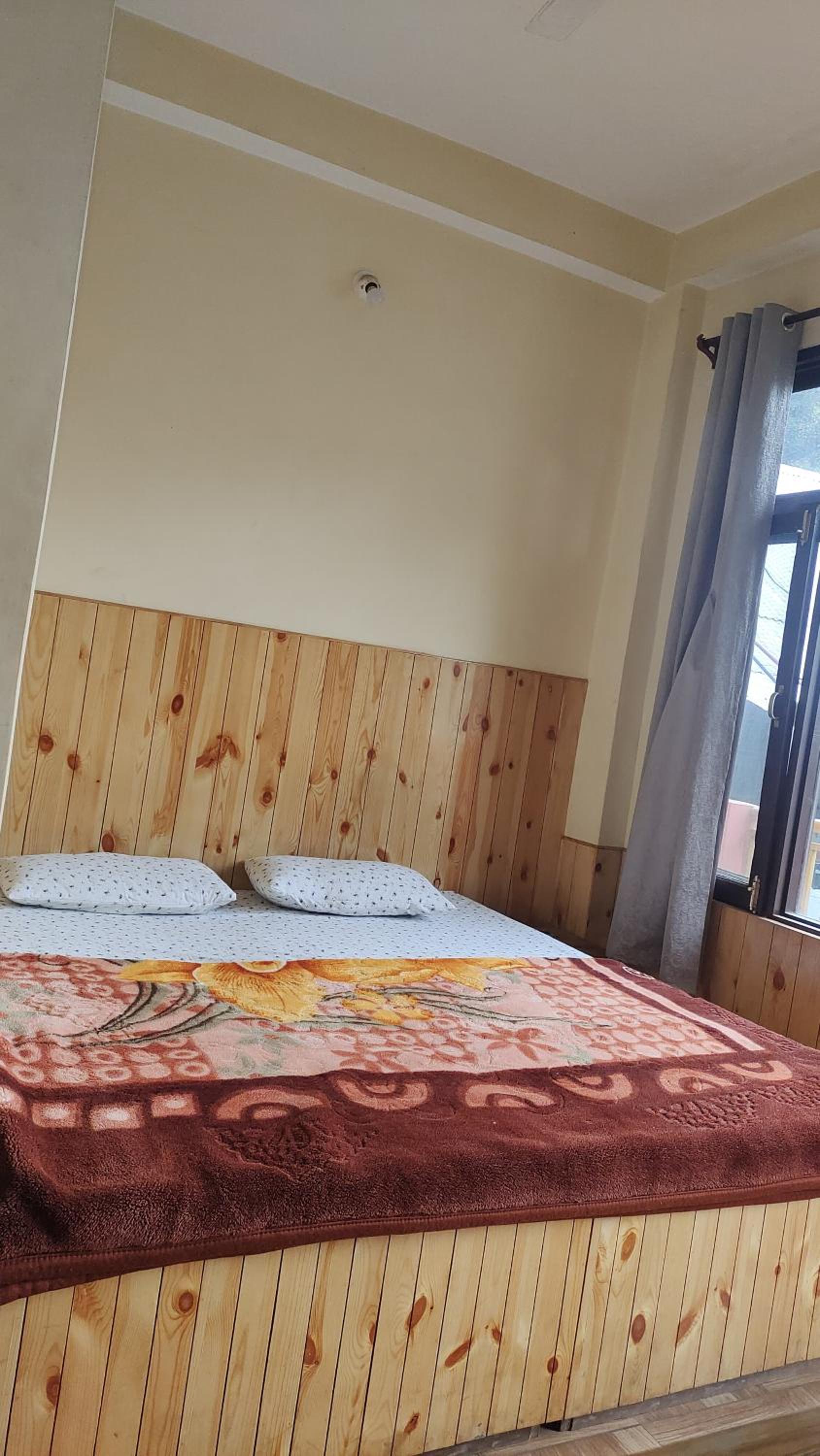 त्रिnity homestay