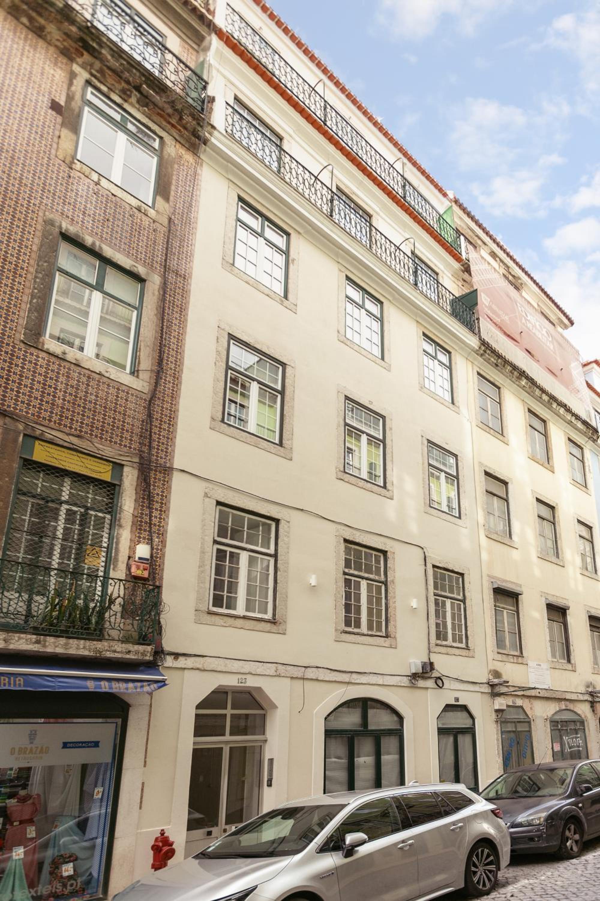 The Downtown Terrace - Fabulous Views, Romantic Penthouse, 6th-floor no lift