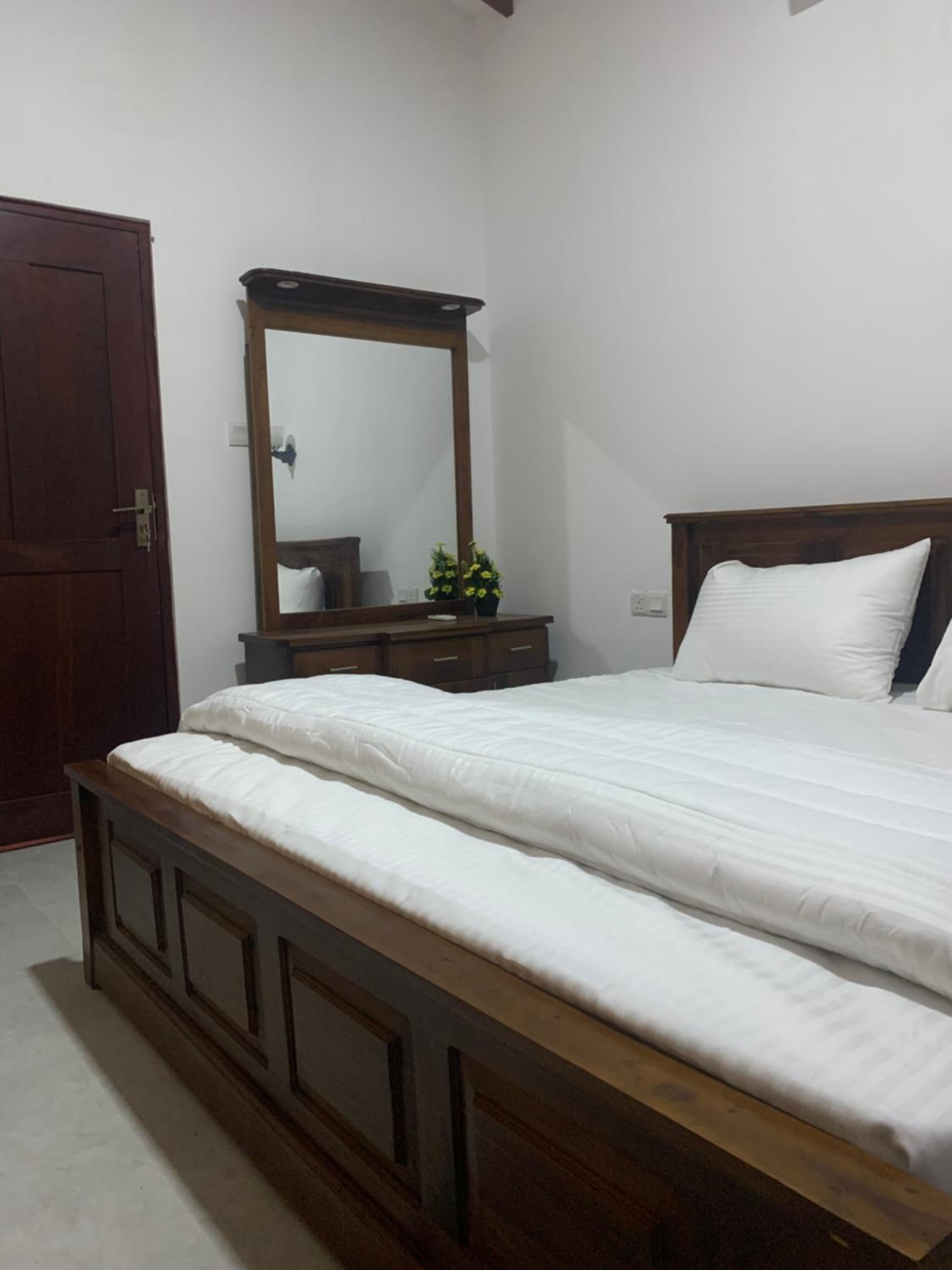 Healand Holiday Bungalow and Restaurant