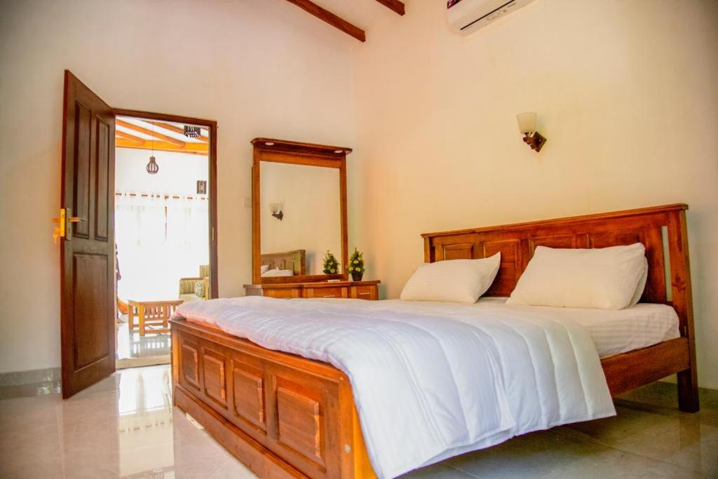 Healand Holiday Bungalow and Restaurant