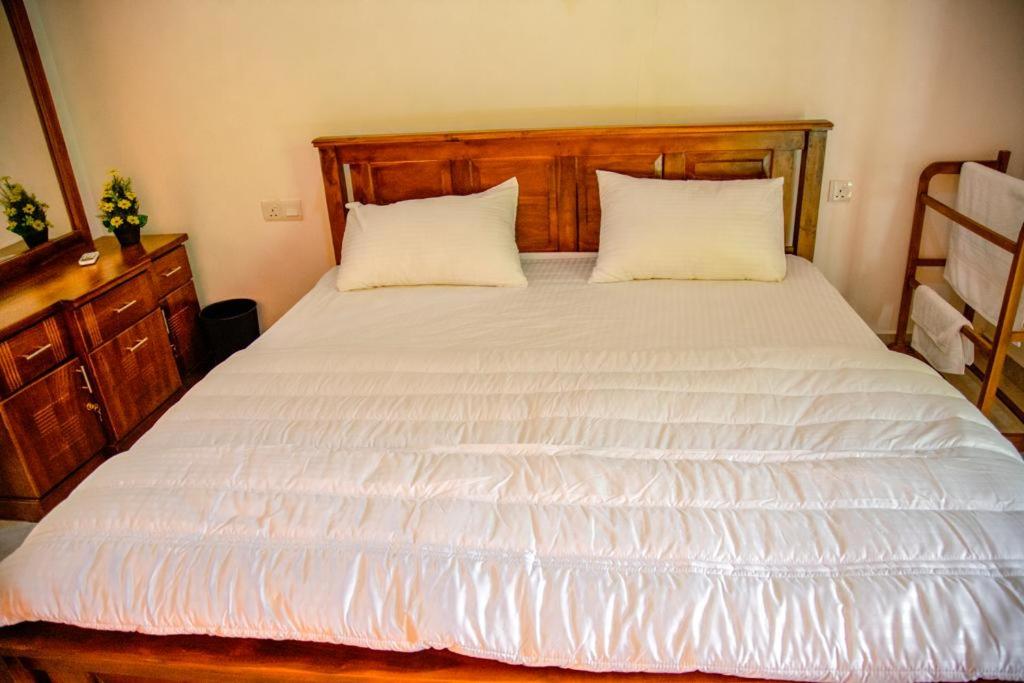 Healand Holiday Bungalow and Restaurant