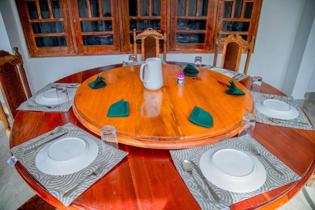 Healand Holiday Bungalow and Restaurant