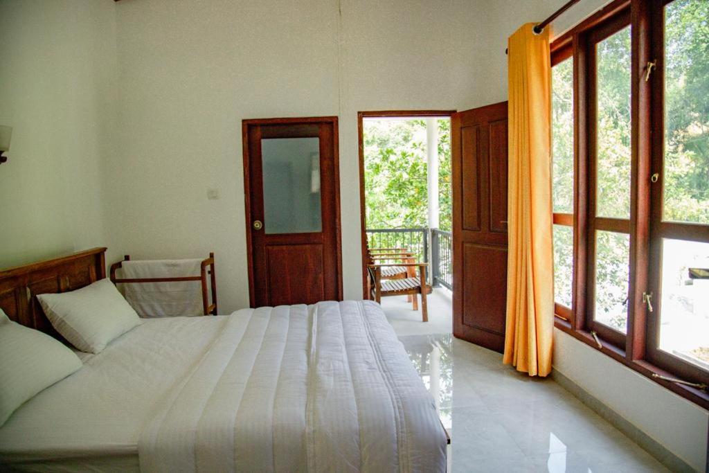 Healand Holiday Bungalow and Restaurant