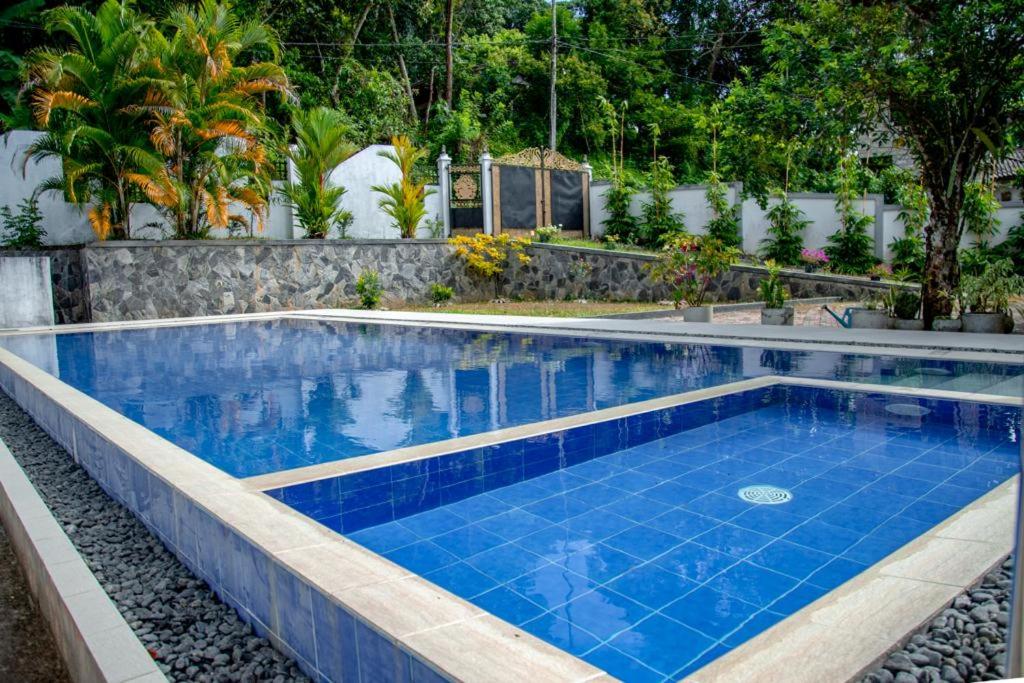 Healand Holiday Bungalow and Restaurant