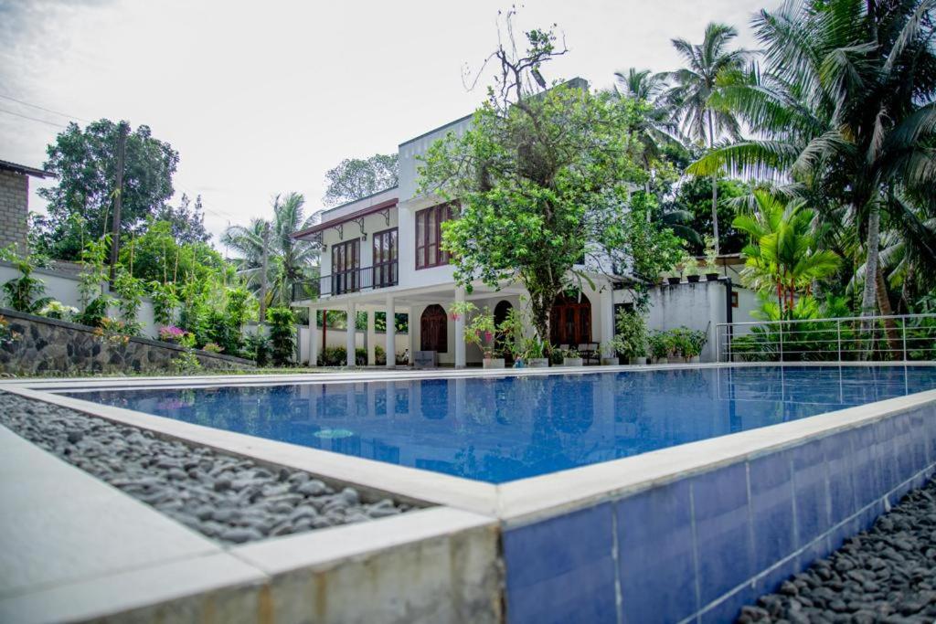 Healand Holiday Bungalow and Restaurant