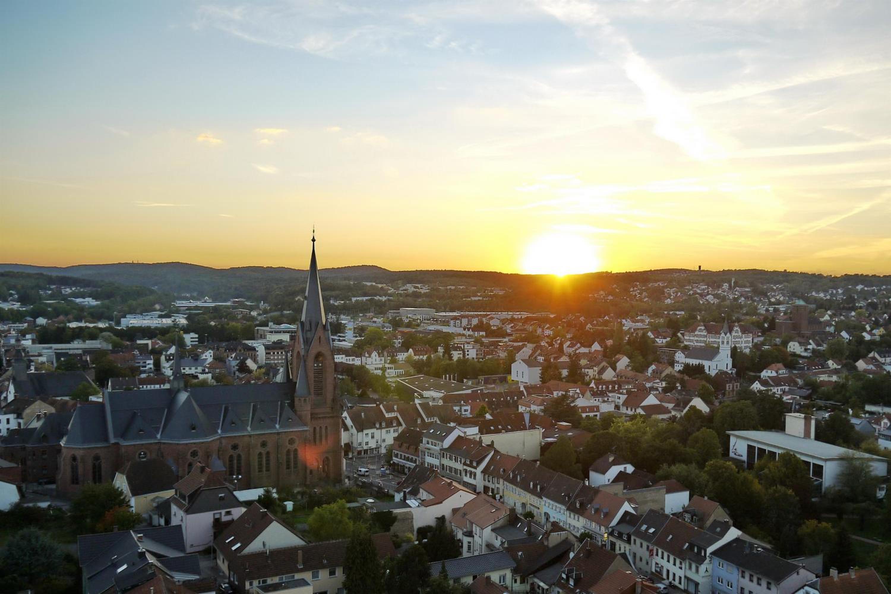 Hennen-Nest - Nähe CISPA St Ingbert und Augenklinik Sulzbach
