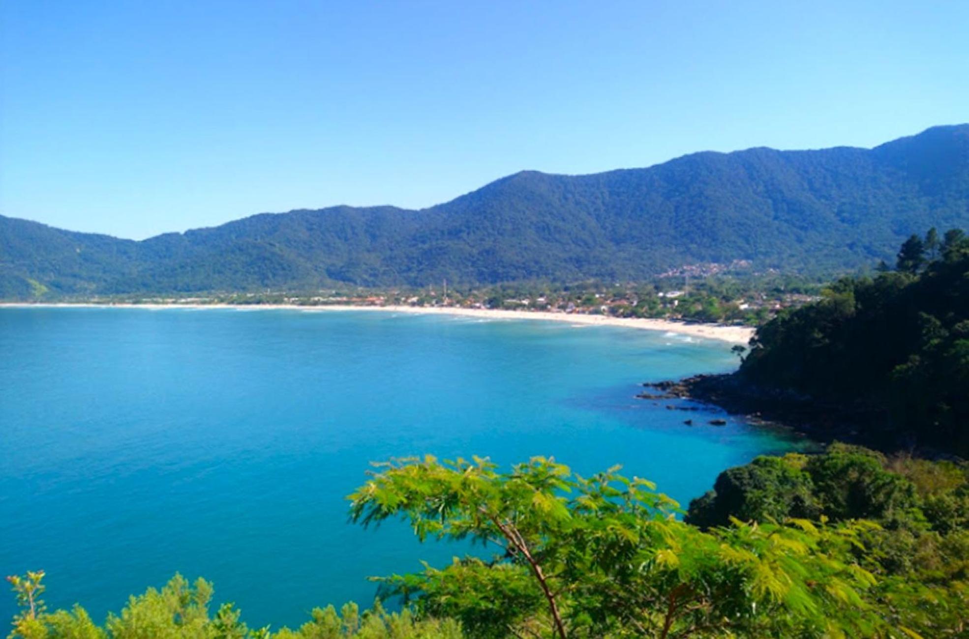 Casa a uma quadra da praia Maresias