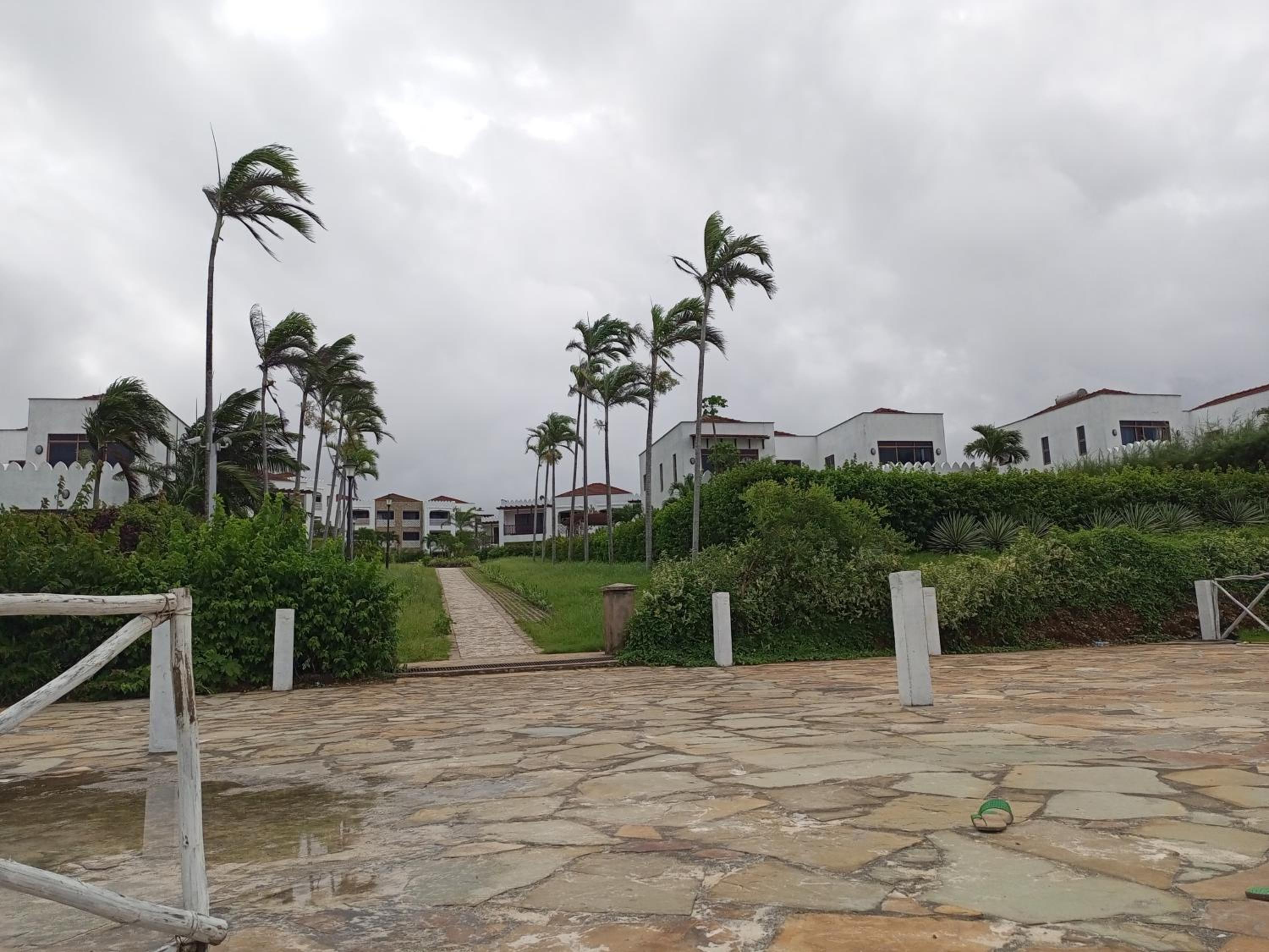 Townhouse Three Bedroom in Kikambala view 3