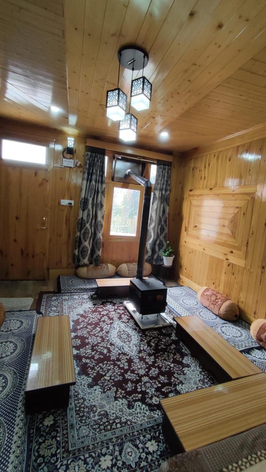 त्रिnity homestay