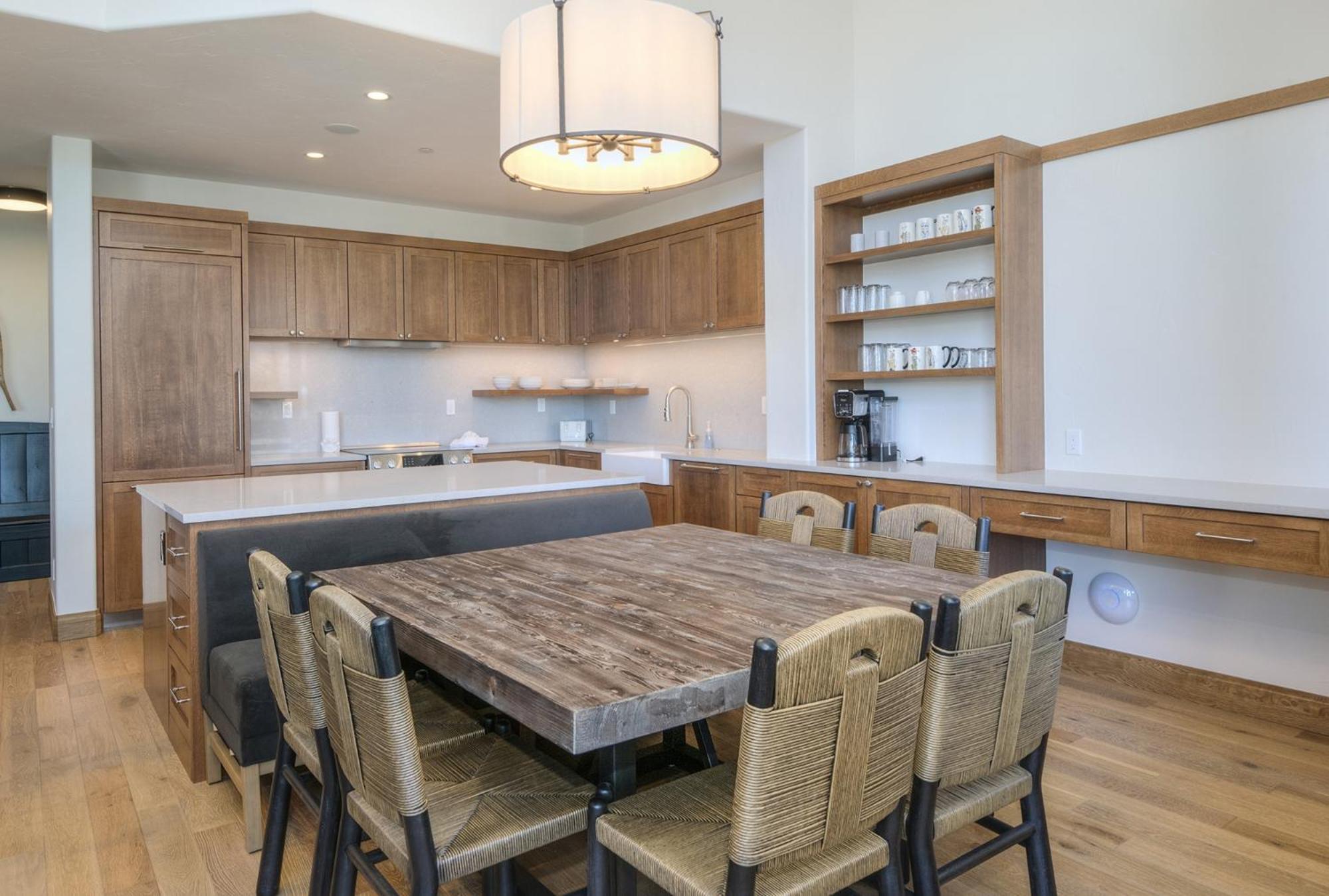 Highlands Westview 300 condo view 4