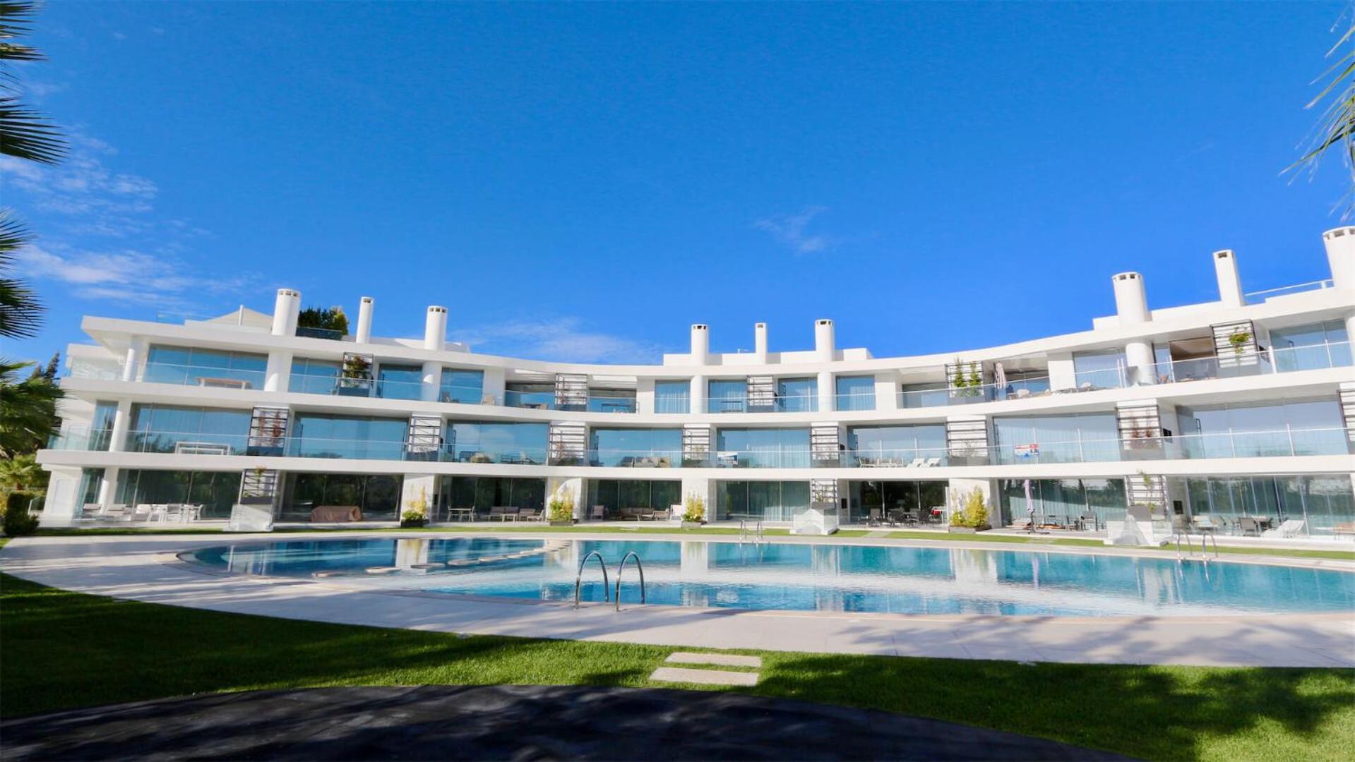 Lake24 CD256- CleverDetails, 3 bedroom apartment, sleeps 6, near to Falesia Beach and the Marina view 4