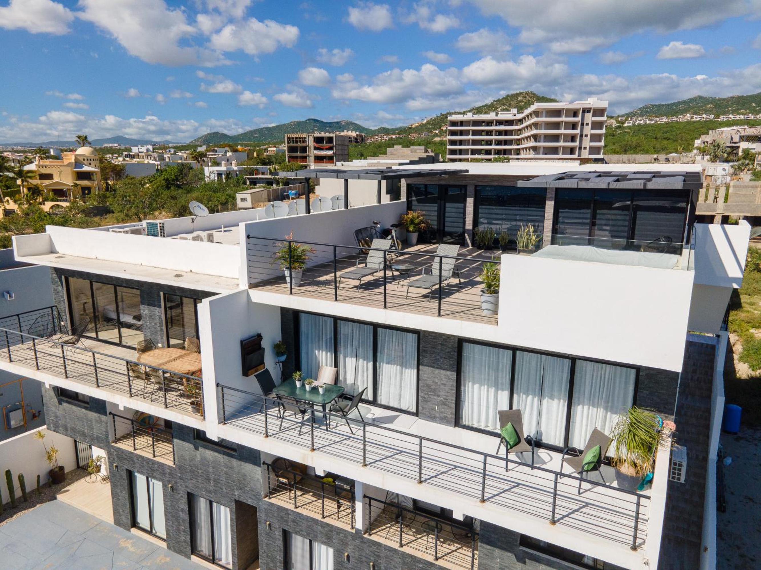Stunning 2 bedroom, 2 bathroom condo just a 5 minute drive to the beach view 5